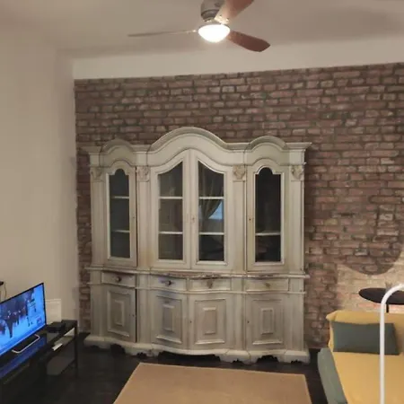 Apartment Golden Age Hollywood Promo Price!