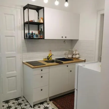 Apartment Golden Age Hollywood Promo Price!