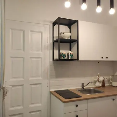 Golden Age Hollywood Promo Price! Apartment *