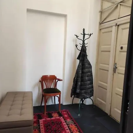 Apartment Golden Age Hollywood Promo Price! *